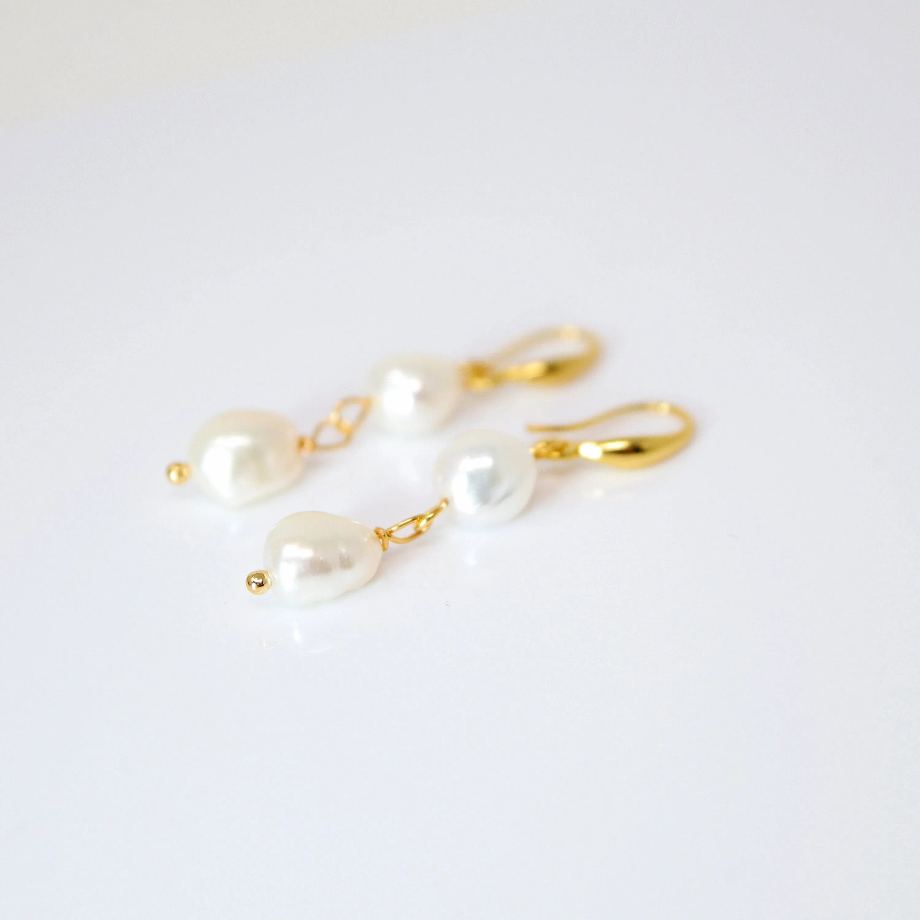 2 Freshwater Cultured pearl Bezel Hook Earrings, Long Bridal Jewelry, Gold Pearl Bridal Earrings, Statement Earrings.