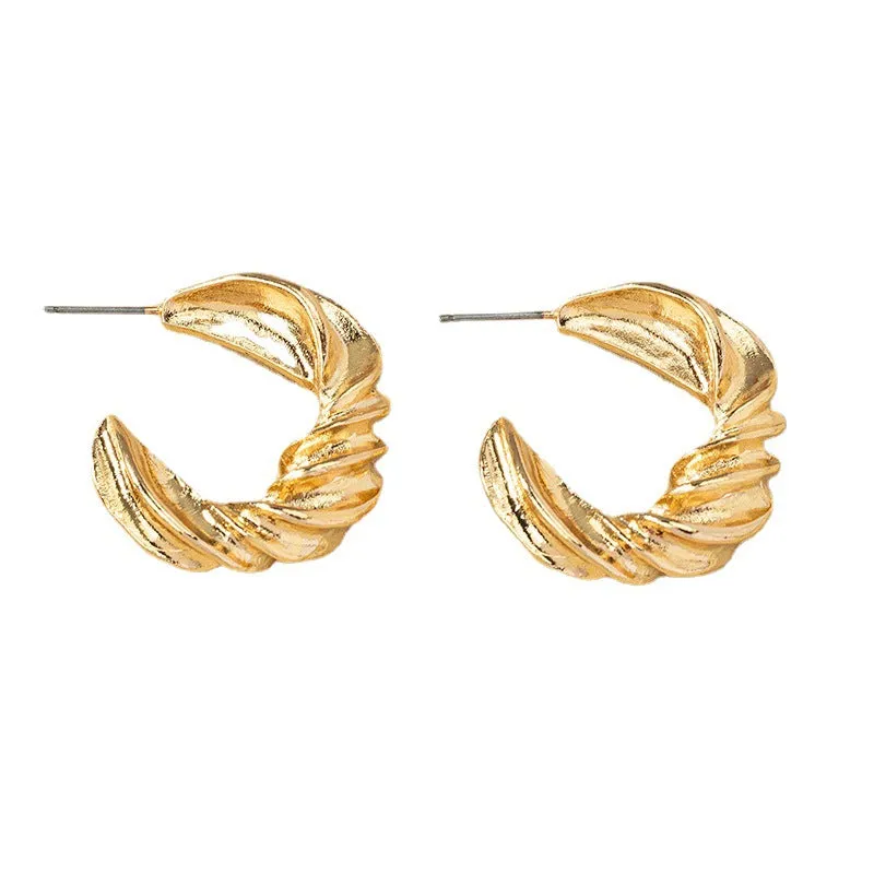 Chic Vienna Verve Metal Earrings with Unique Design