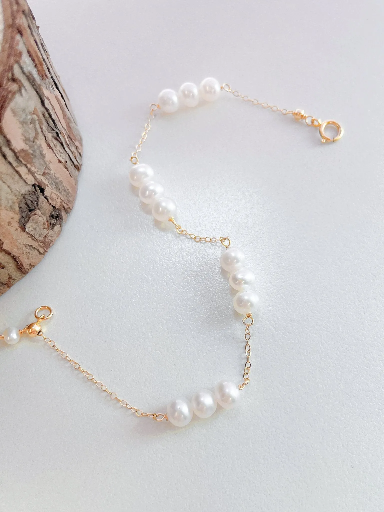 Embellished Series Classic Triple Bead Pearl Bracelet