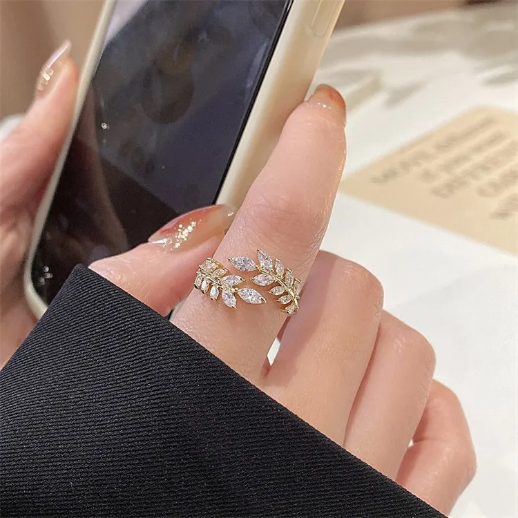 Gold-plated Zirconia Wreath Ring