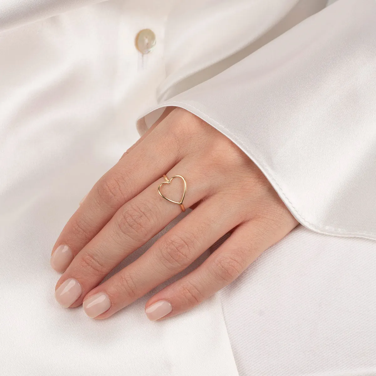 Horizontal Heart Ring