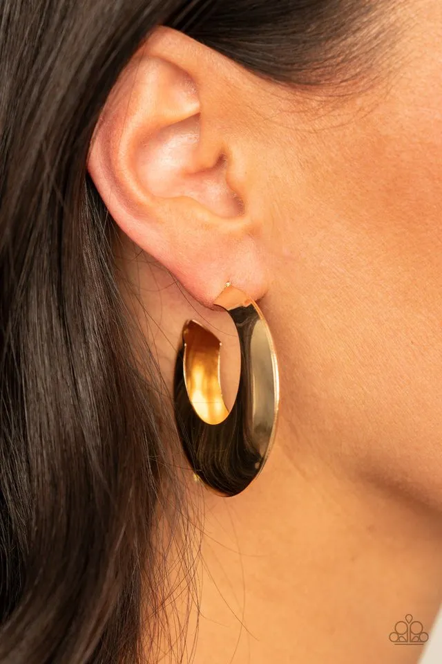 Paparazzi Earring ~ Chic CRESCENTO - Gold