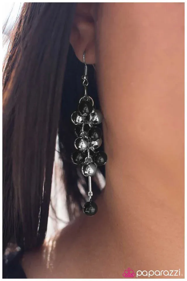 Paparazzi Earring ~ Pulling Away - Black