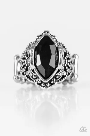 Paparazzi Ring ~ Queenly Gardens - Black