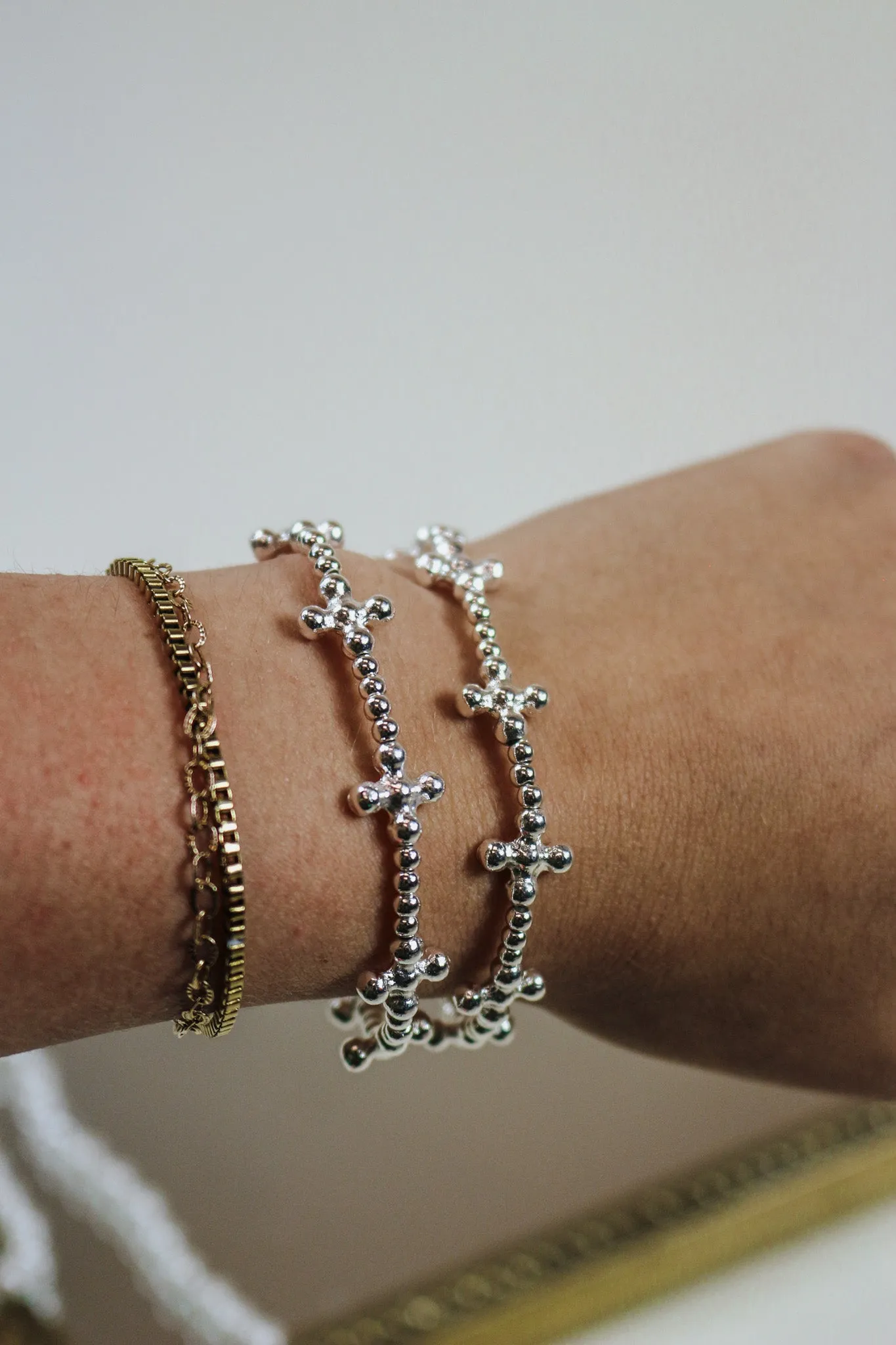 Set of 2 Cross Bracelets -2 Colors