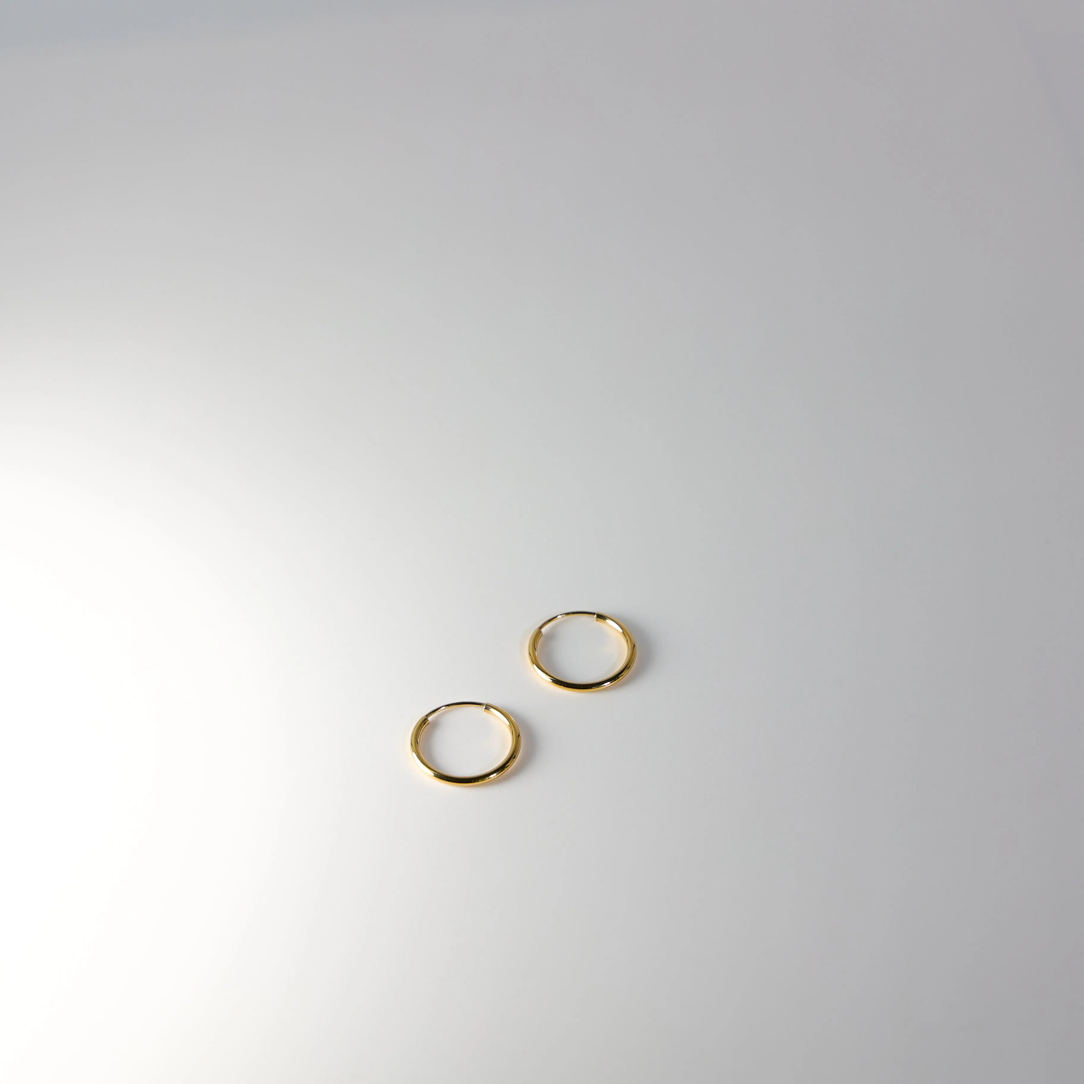 Small Gold Plain Huggie Hoop Earrings 15MM Wide Model-ER123