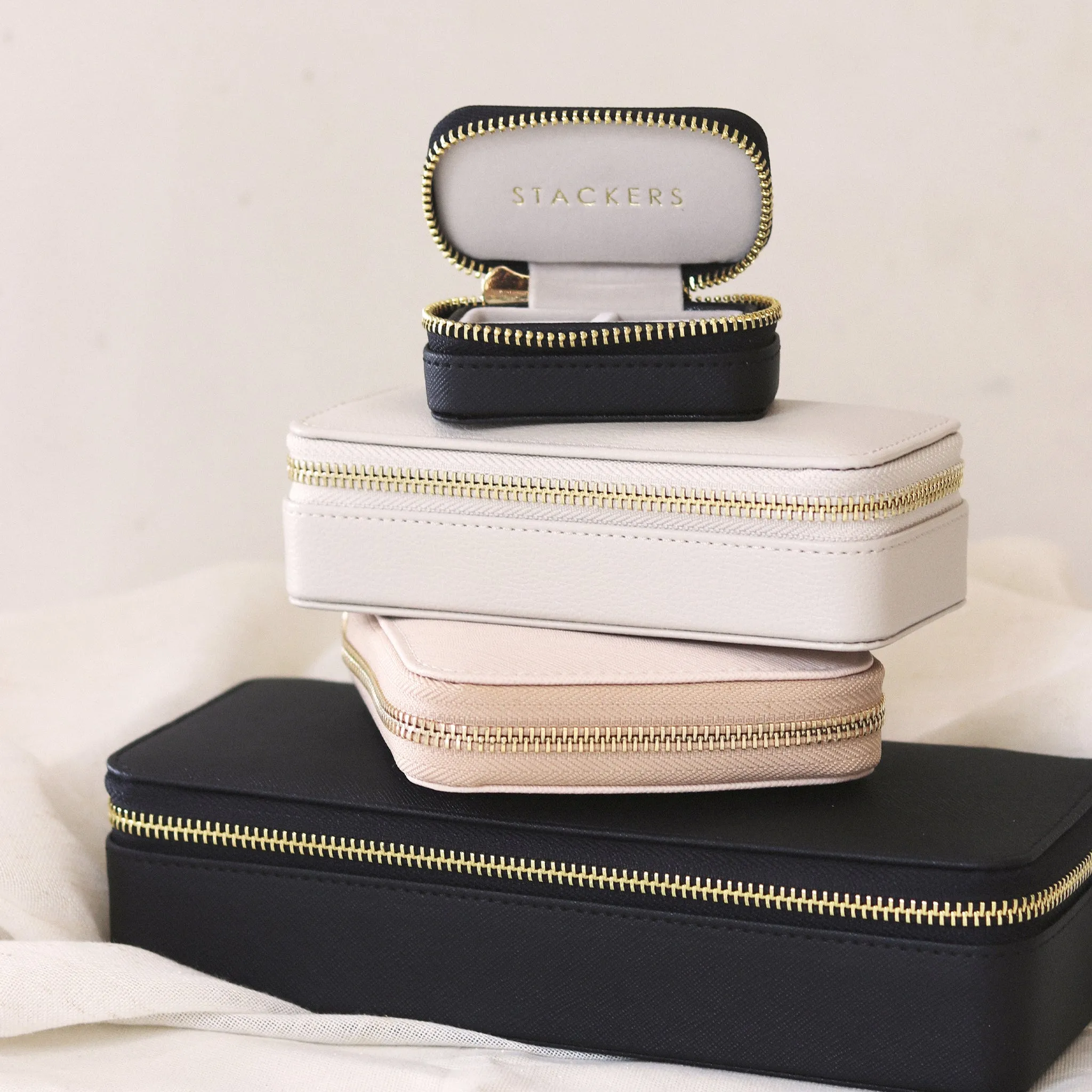 Stackers Oatmeal Travel Jewellery Box - Medium