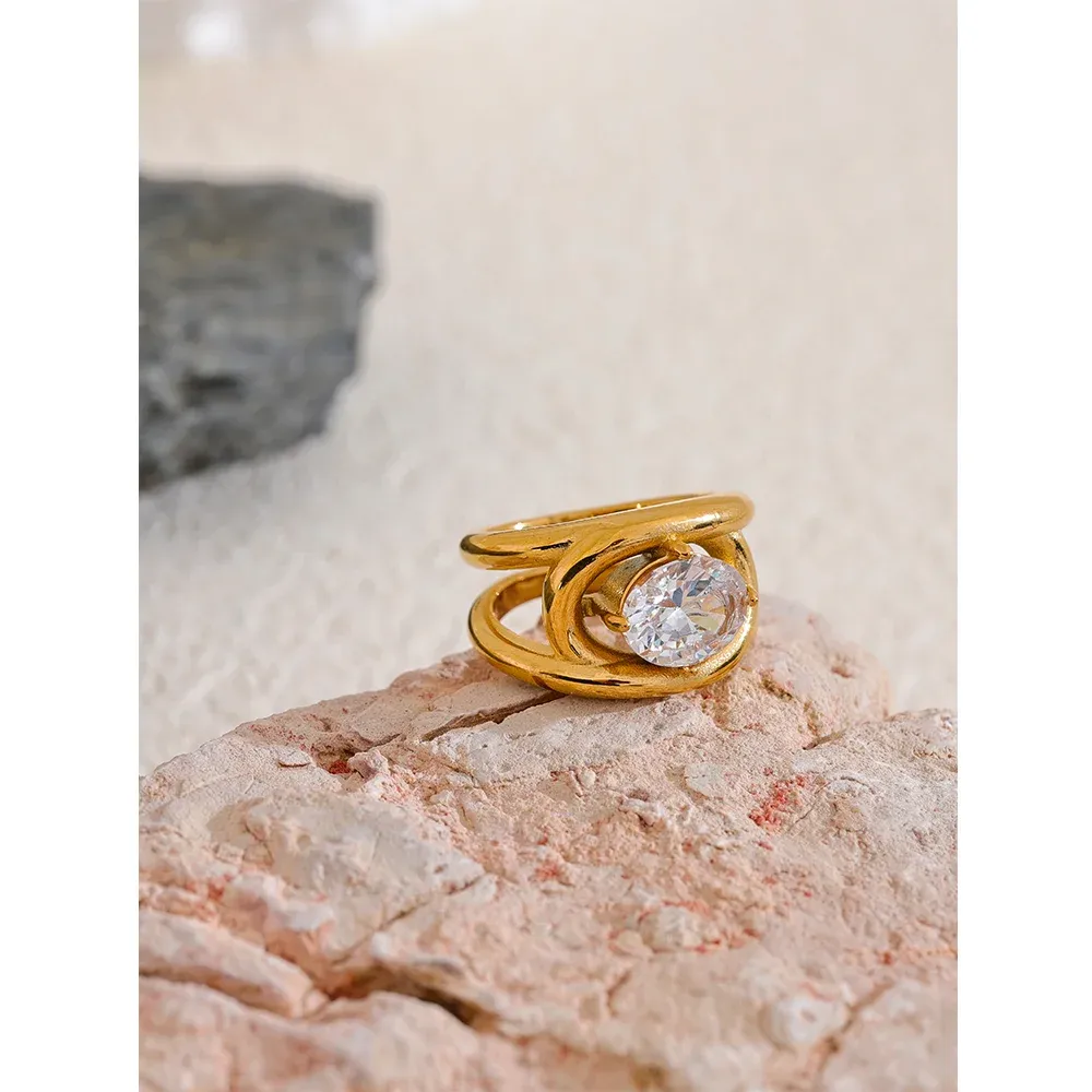 VAIGE Luxurious Gold & Cubic Zirconia Geometric Ring