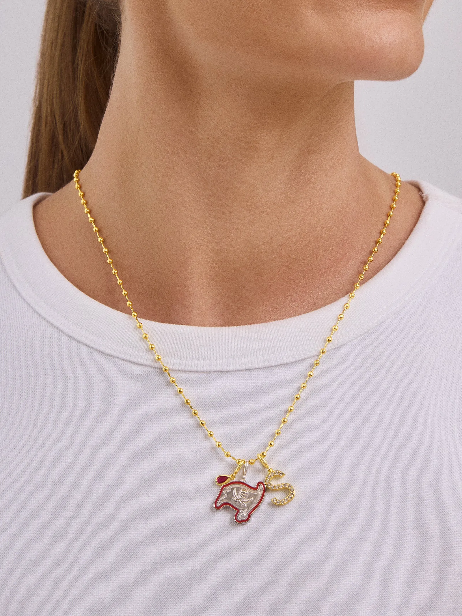 WEAR By Erin Andrews x BaubleBar Tampa Bay Buccaneers Cluster Charm - Tampa Bay Buccaneers