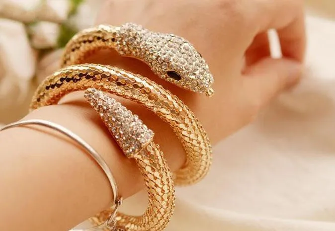 Women's Fashion Snake Bangle Special Realistic Simulated Rhinestone Decoration Female Accessory